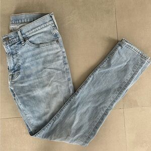 Abercrombie & Fitch 32w x 32L super skinny light blue Jean